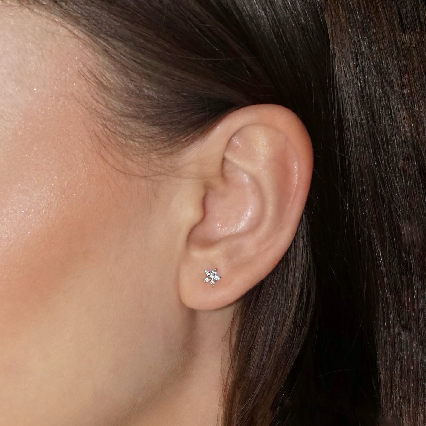 Flower Single Motive 5 Leaf Stud Earrings