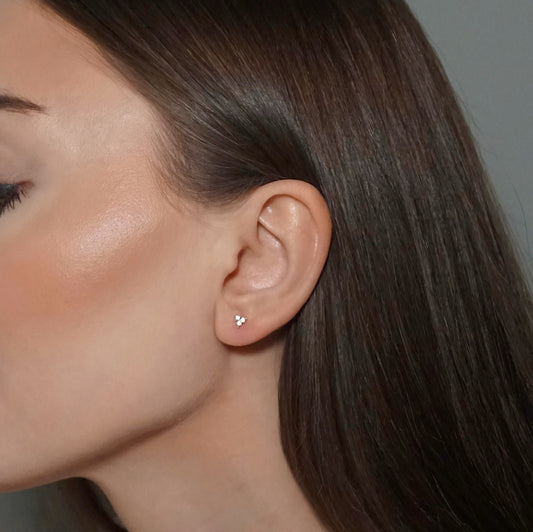 Flower Single Motive 3 Leaf Stud Earrings