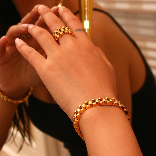 Chain Link Wide Ring