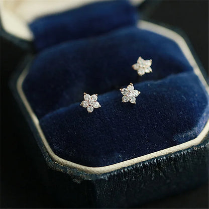 Flower Single Motive 5 Leaf Stud Earrings
